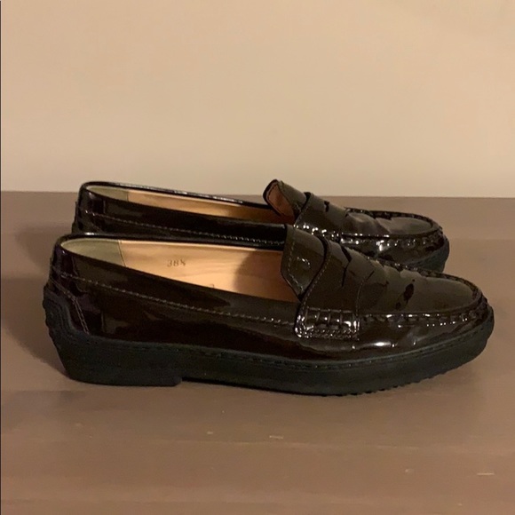 Tod’s Brown Patent Leather Driving Shoes - Women’s Size 38.5 - Picture 3 of 10